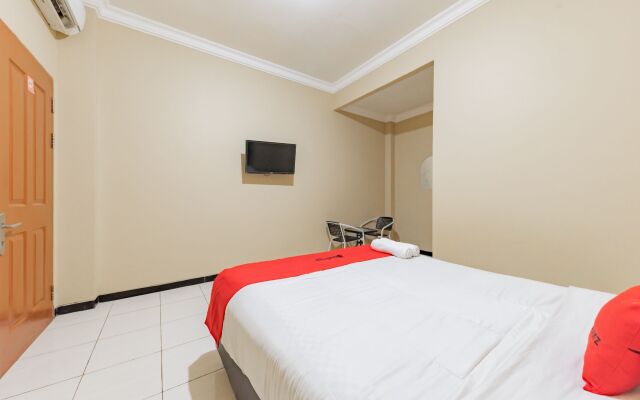 RedDoorz @ Pahlawan Street