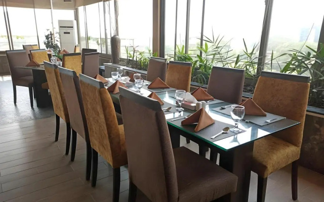 Maisonette Hotel & Resort - Lahore