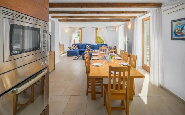 Holiday home Baredine III