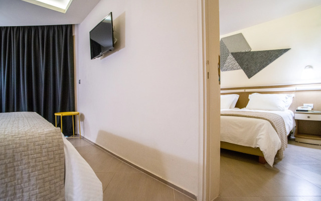 Emmantina Hotel