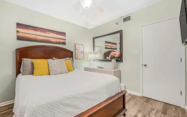 Romar Place 302