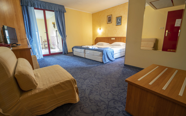 Saint George Hotel & Medical Spa