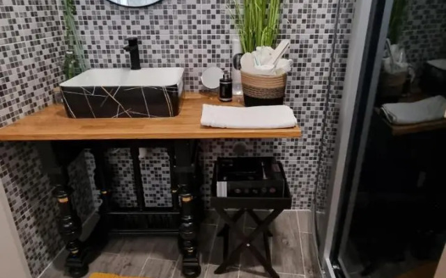 PLACE 4 U Studio Center