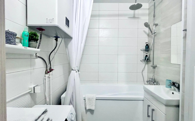 Apartments on Tulonskaya alley 8