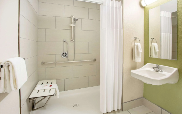 Baymont by Wyndham Phoenix I-10 near 51st Ave