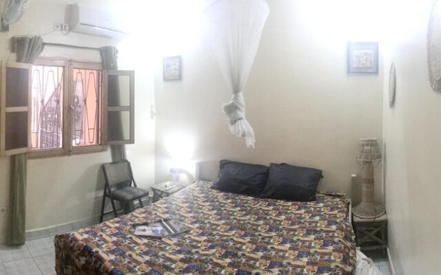 House With 4 Bedrooms in Dakar, With Enclosed Garden and Wifi - 10 km