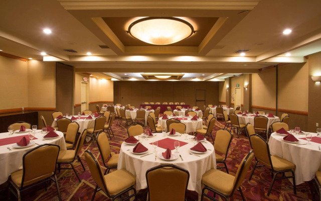 Red Lion Hotel & Conference Center - Seattle/Renton