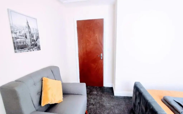Crystal Suite 3 free private parking
