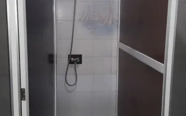 Manado Pod House - Hostel