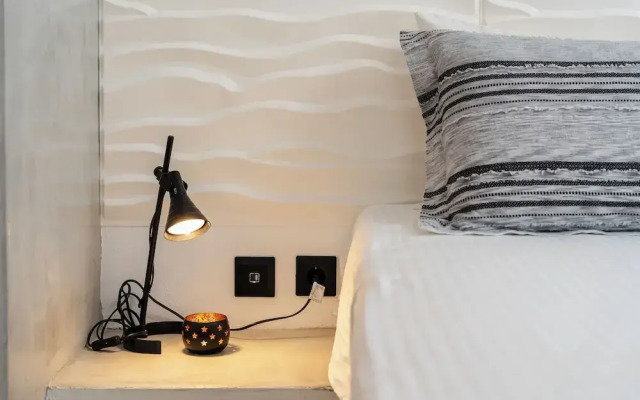 Diamantis studios apartments