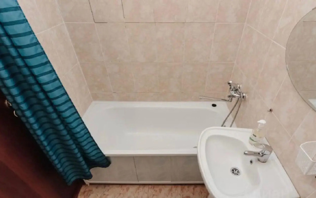 Уютные квартиры на улице Тюленина 21