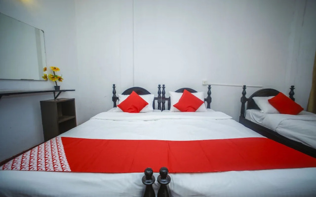 OYO 294 Nilaveli Corridor Hotel