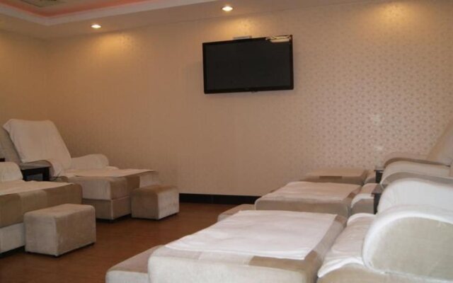 Royal Prince Hotel
