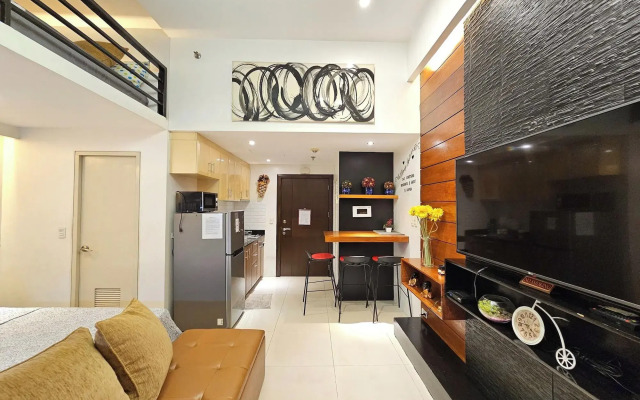 PRS at One Palm Tree Villa near Airport