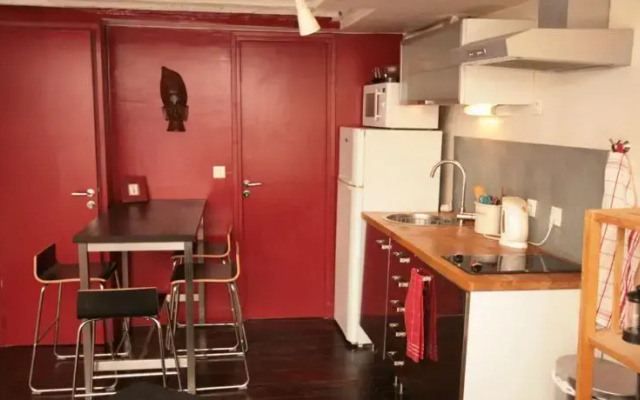 Spacious République 1 Bedroom (409)
