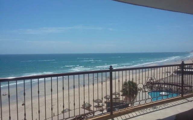 Sonoran Sky 3BR Upper SKY 502-v by Casago