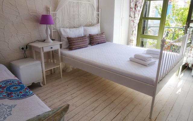 Lunar Butik Hotel Alaçatı