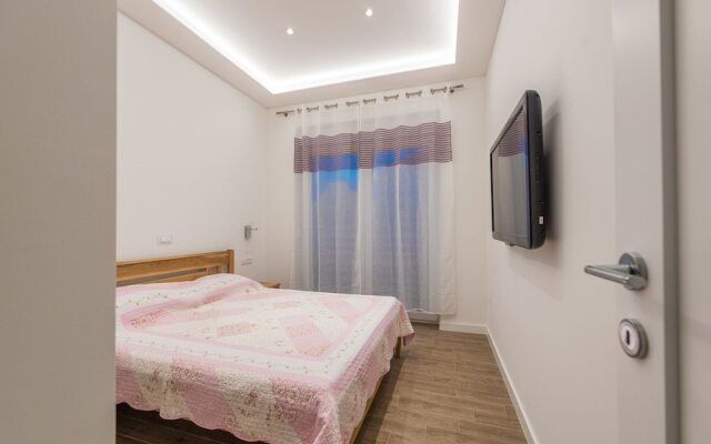 Modern Villa in Privlaka With Swimming Pool