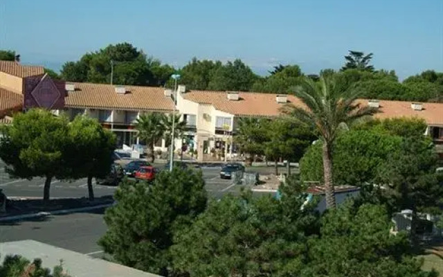 Hotel du Port