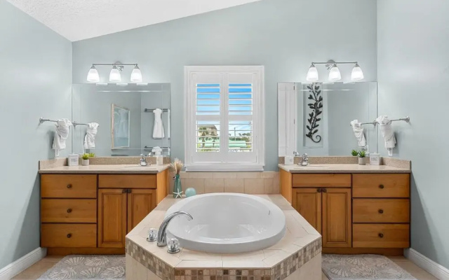 3811 Ocean Beach Blvd