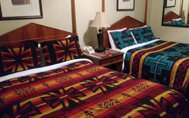 Apache Lodge