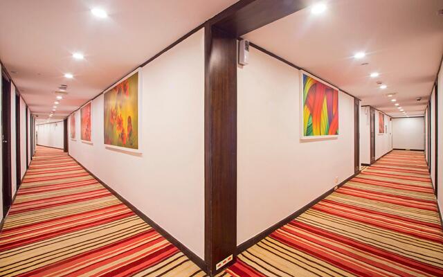 Hotel Shanti Palace