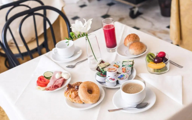 Raeli Hotel Floridia