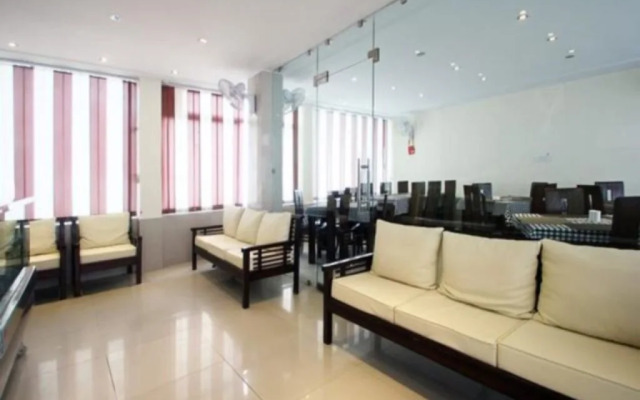 OYO 35461 Deodar Villa