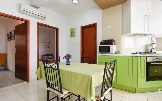 Modern Apartment Arena Near the Beach Jaz