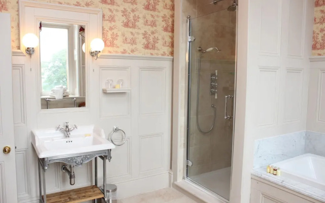 Rossington Hall