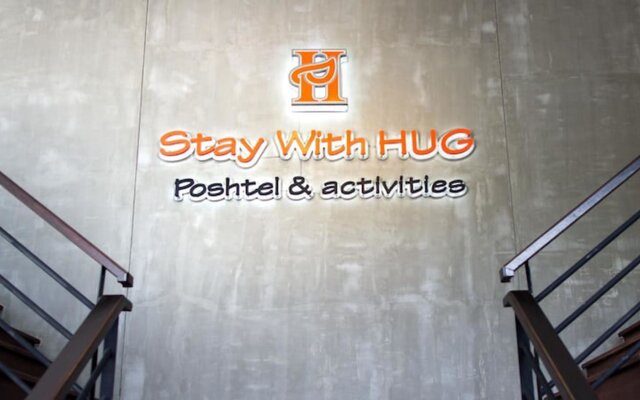 Stay With Hug Poshtel & Activities