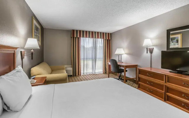 Clarion Inn