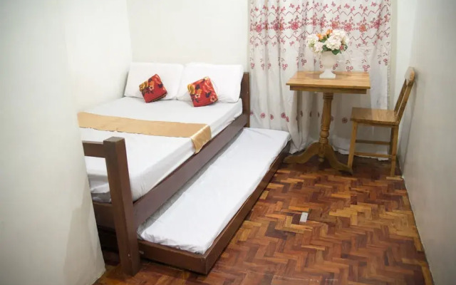 ROOMS498 - Hostel