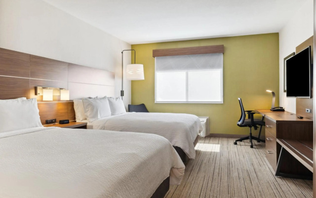 Holiday Inn Express & Suites Mountain View Silicon Valley by IHG