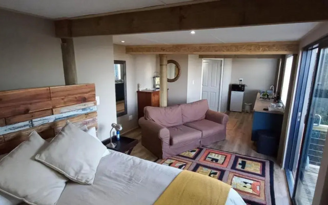 Oriole Serene Self Catering Studio
