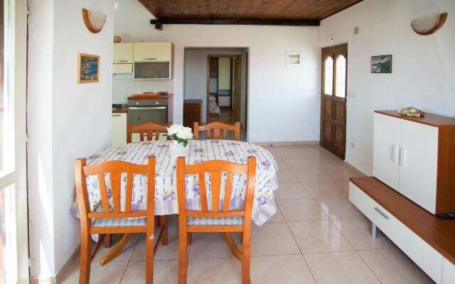 Ana - quiet and peaceful - A2(4+1)