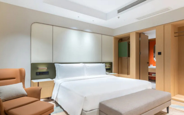 Holiday Inn Chongqing Guanyinqiao, an IHG Hotel