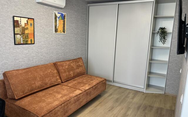 Пять звезд Кассиопеи на улице Мечникова 37