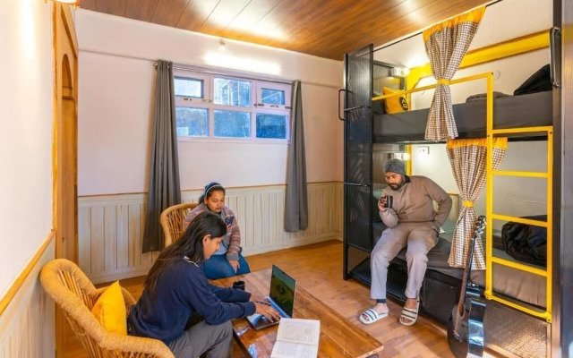 The Hosteller Narkanda