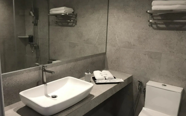 Frame Hotel