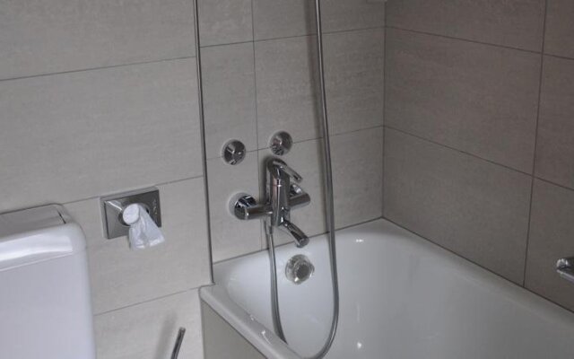 Hotel Linde AG