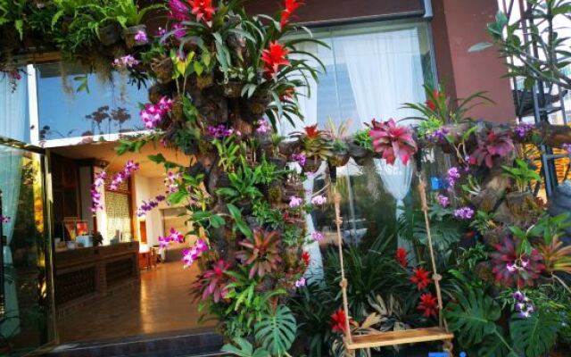 Xishuangbanna Rainforest Flower Valley Hotel (Gasa International Airport)