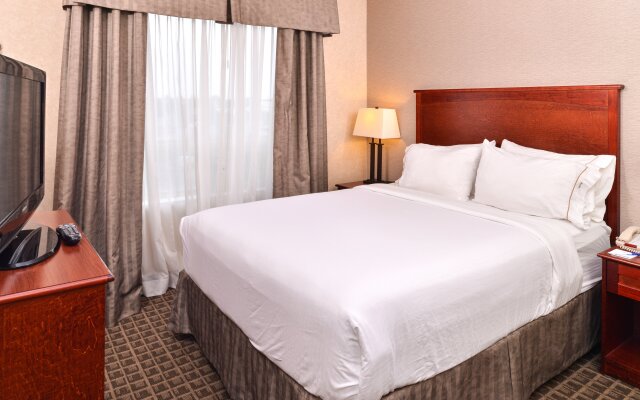 Holiday Inn Express Hotel & Suites Edmonton North, an IHG Hotel