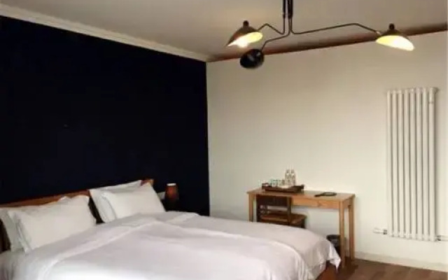 White Stone Hotel