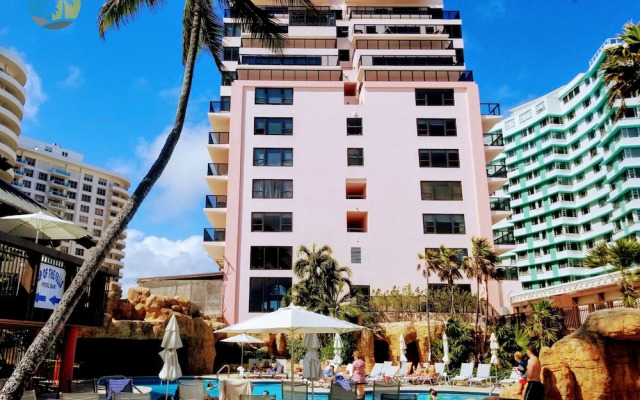 Alexander 1402 2 Bedroom Apts by RedAwning