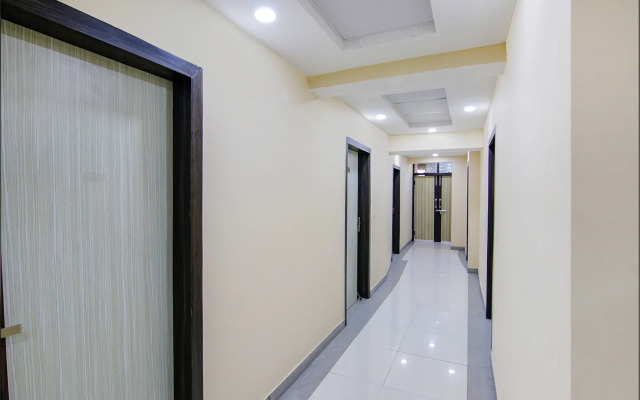 Fabhotel F9 Ashok Vihar