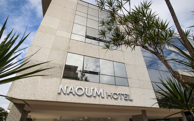 Naoum Hotel
