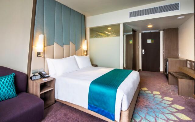 Holiday Inn Express Bangkok Sukhumvit 11, an IHG Hotel