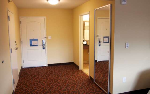 Hampton Inn & Suites Watertown