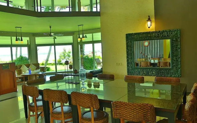 BLUSALZ MANOR Waters Edge Kochi